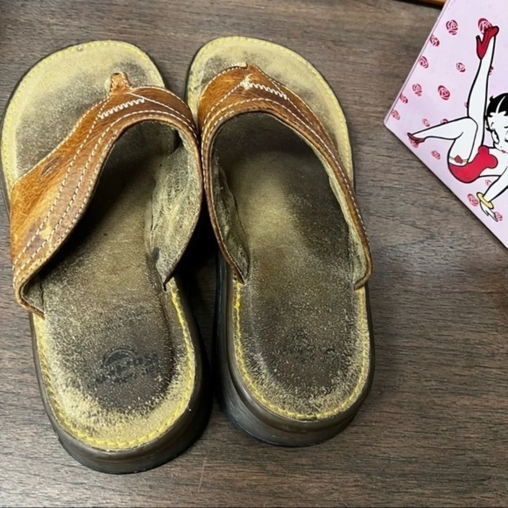 Dr Martens sz 6 leather sandals